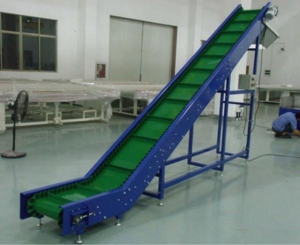 Ленточный наклонный транспортер