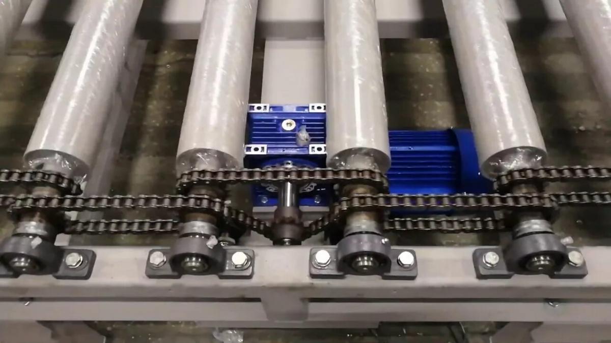 Конвейер роликовый приводной нтс214